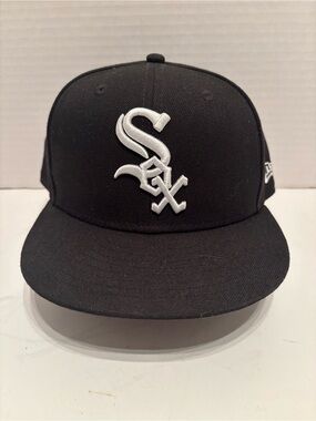 New Era Black Snapback Hat with White Sox White Logo 7&1/8